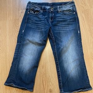 Vigoss jeans Chelsea capri size: 15/16 length 21 jeweled.